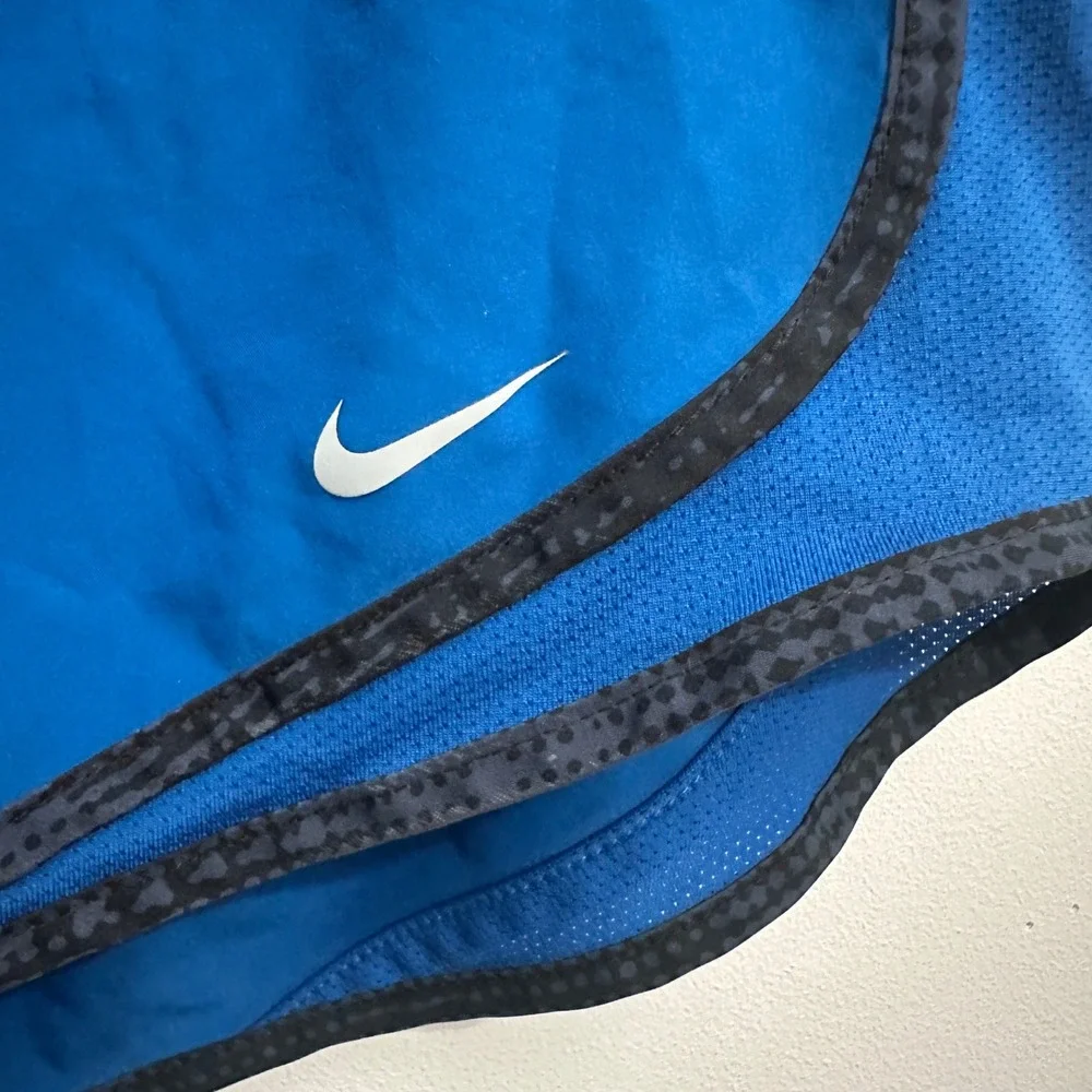Nike Dri-FIT Tempo Running Shorts Blue Patterned Trim Athletic Women's Size M